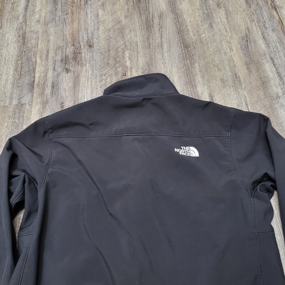 The North Face Sentinel Windstopper Jacket - Picture 10 of 12